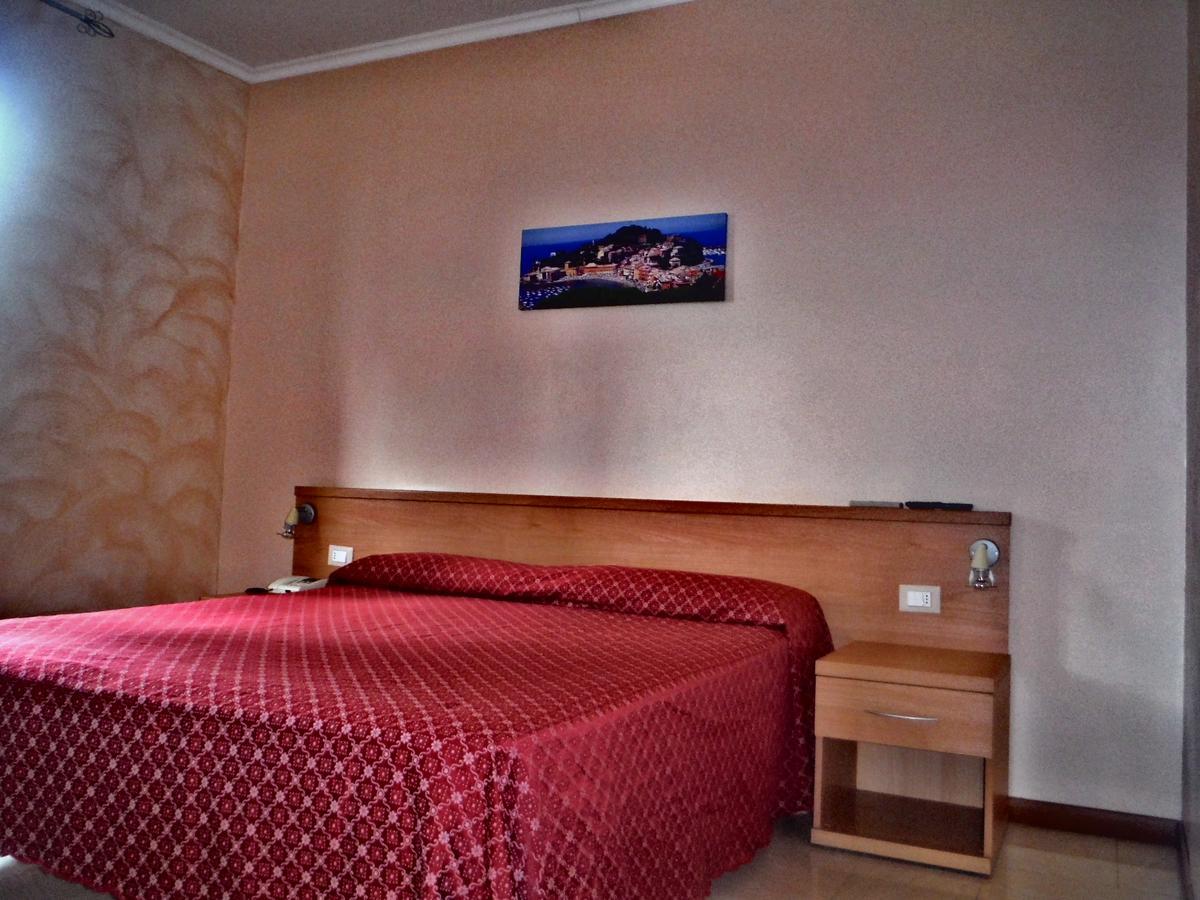 Hotel Villa Flora Больяско Экстерьер фото